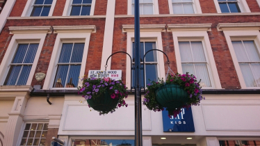 Hanging Baskets 